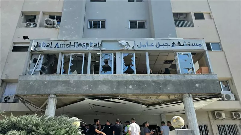 مستشفى جبل عامل.. جريمة إسرائيلية جديدة تنتهك اتفاق ترامب