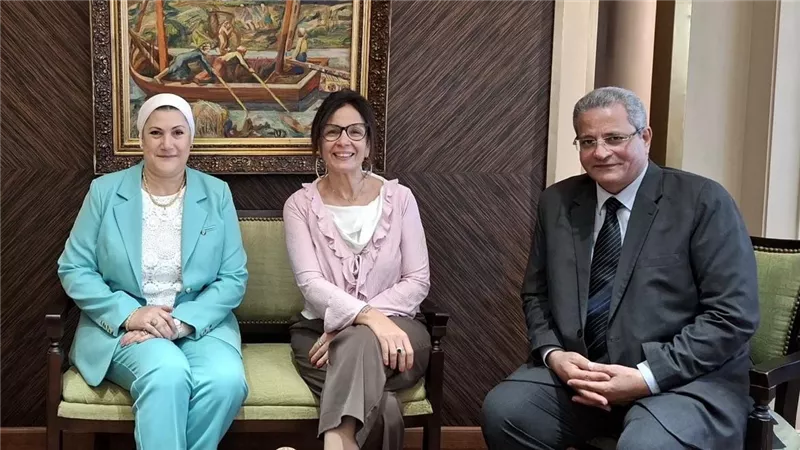 وزيرة الثقافة ورئيسة المجلس القومي للطفولة والأمومة تبحثان سبل التعاون المشترك