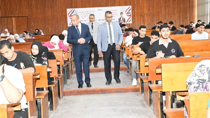 جامعة قناة السويس :نتابع بصورة مستمرة التزام الطلاب بـ15 قاعدة 