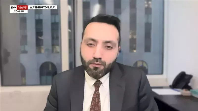 أصله إيراني.. من هو المهندس الحقيقي للعقوبات الإقتصادية ضد طهران