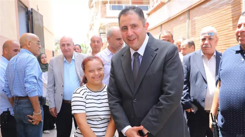 محافظ دمياط يبحث مطالب أهالي رأس البر ضمن مبادرة المحافظ هيجيلك