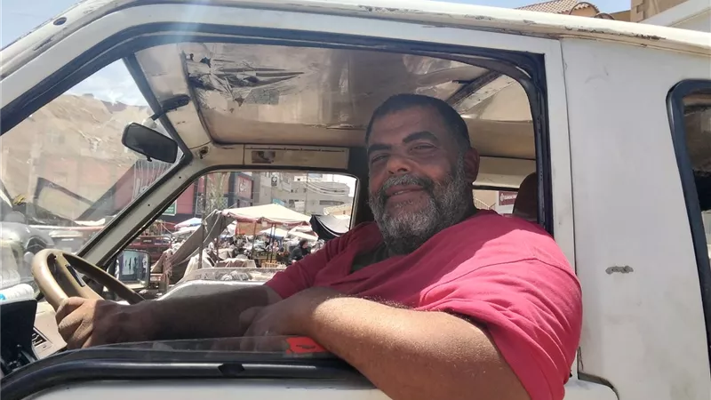 استغاثة لوزير الصحة.. السائق أحمد عبده يطالب بإجراء عملية تكميم على نفقة الدول