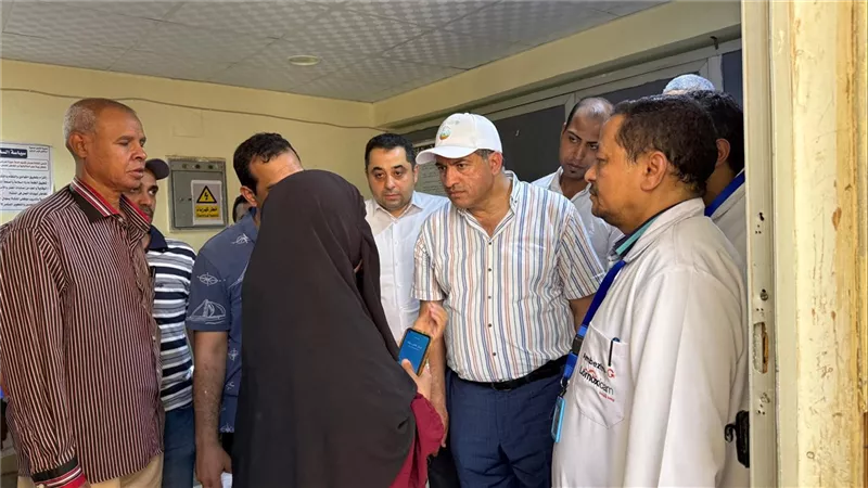 محافظ قنا: إحالة رؤساء قريتي الكلالسة وخزام للتحقيق لتقاعسهم فى إزالة الإشغالات