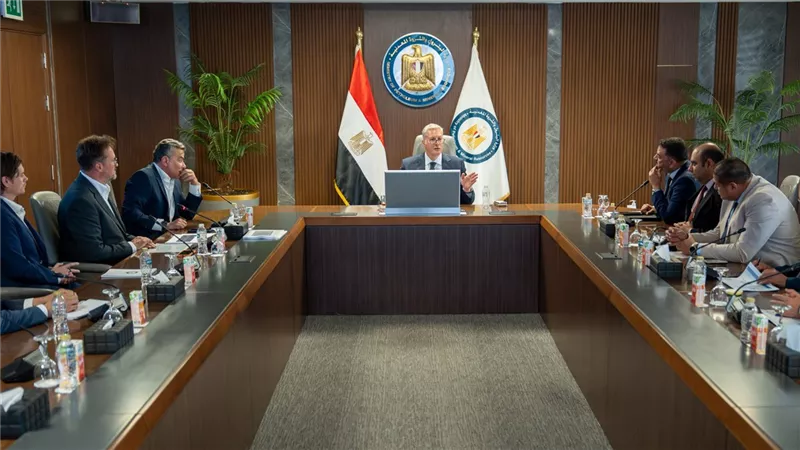 وزير البترول يبحث مع شركات عالمية رغبتها في الاستثمار بقطاع التعدين المصري