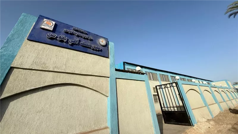 محافظ قنا يتفقد المجزر النصف آلي بقوص ويوجه بسرعة تشغيله وتدريب الكوادر الفنية
