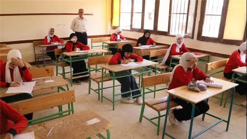 شاومينج يتداول امتحان اللغة العربية للشهادة الإعدادية في كفر الشيخ والدقهلية