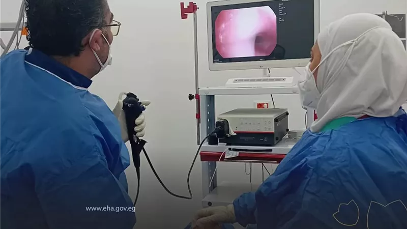 نجاح إجراء منظار رئوي شعبي لمريض ستيني بمستشفى الجهاز التنفسي والرعاية الرئوية