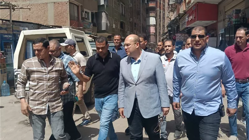 جولة ميدانية بأوسيم.. نائب المحافظ يوجه بإزالة معوقات مشروع الصرف الصحي