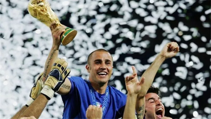 نجوم الأمس ومدربو اليوم.. أسماء لامعة تقود منتخبات كأس العالم 2026