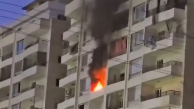السيطرة علي حريق شقة سكنية بسيتي مول بشبرا الخيمة بمحافظة القليوبية 