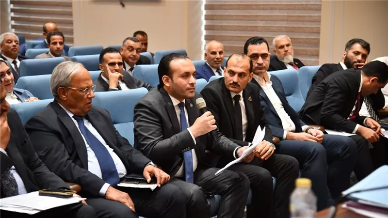 عمرو فهمي يطالب بتطوير الشبكات وزيادة اعتمادات البريد لخدمة قرى مركز المحلة