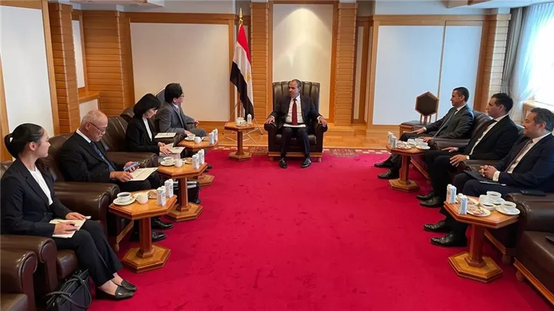 وزير الخارجية يلتقي رئيس مؤسسة اليابان لاستثمارات البنية التحتية في الخارج