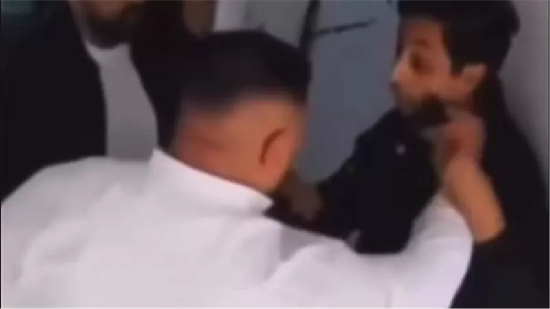 بعد التصالح وإنهاء الخلاف.. القصة الكاملة لتعدي مالك مطعم  بأكتوبر على عامل بالضرب