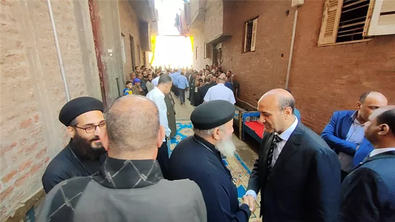 محافظ أسيوط يترأس وفدا رسميا وشعبيا لتقديم واجب العزاء لأسر ضحايا حادث أبنوب