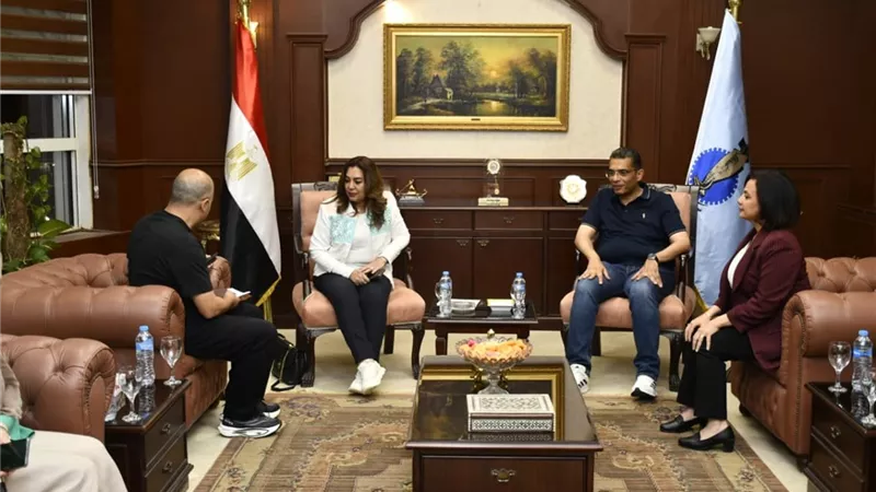 منال عوض توجه بالإسراع باستكمال البنية التحتية لمنظومة المخلفات بالبحر الأحمر