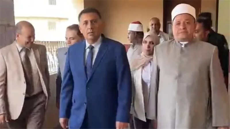 محافظ القليوبية ومدير الأزهر يتفقدان انطلاق امتحانات الثانوية الأزهرية ببنها