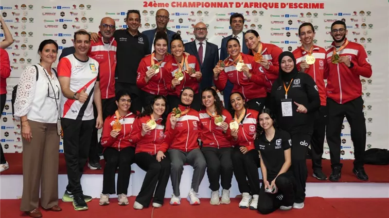 وزير الشباب والرياضة يهنئ أبطال السلاح بعد تصدر مصر ميداليات بطولة أفريقيا