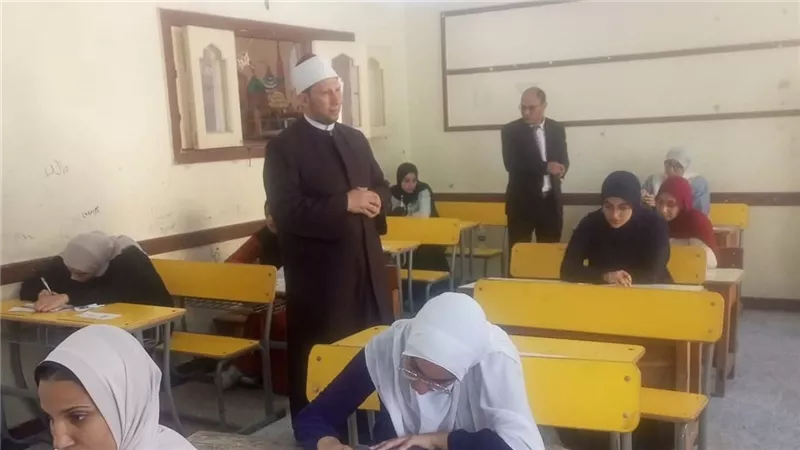 في أجواء مستقرة.. انطلاق امتحانات الثانوية الأزهرية بالإسكندرية