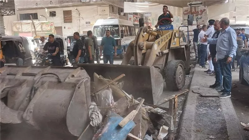 محافظ الجيزة يتابع حملات رفع كفاءة منطقة صفط اللبن وشارع التحرير ببولاق الدكرور