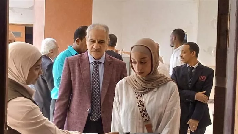 رئيس جامعة أسوان: وفرنا جهازين للماسح الإلكتروني لتفتيش الطلاب