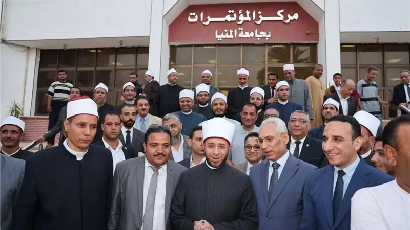 وزير الأوقاف يترأس مناقشة رسالة دكتوراة بجامعة المنيا