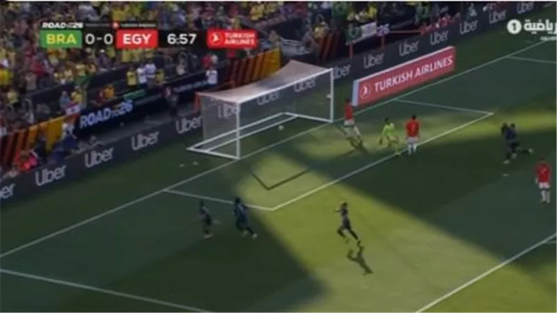 مصر والبرازيل.. هدف أول للسامبا في مرمى الفراعنة بخطأ فادح من مهند لاشين