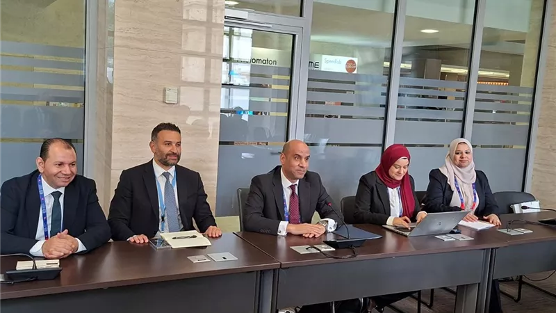 وزير العمل يبحث مع نظيره العُماني تعزيز التعاون بجنيف