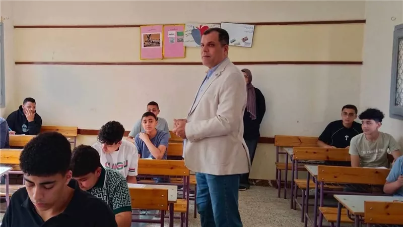 تعليم دمياط يتابع امتحان الهندسة للشهادة الإعدادية ويؤكد انتظام اللجان