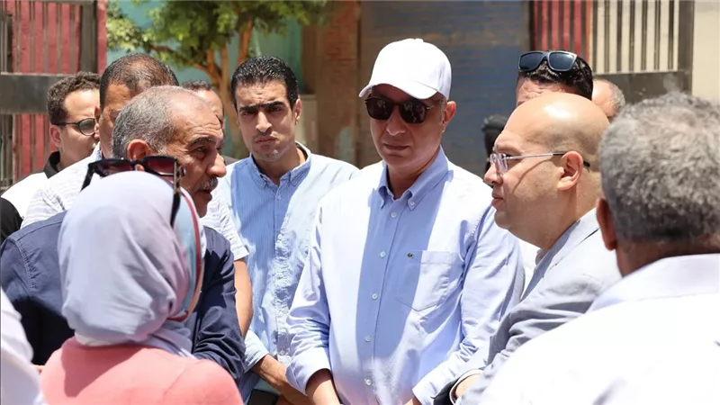 الأنصاري يتفقد مشروع محطة رفع الصرف الصحي بعزبة البكباشي بحي جنوب الجيزة