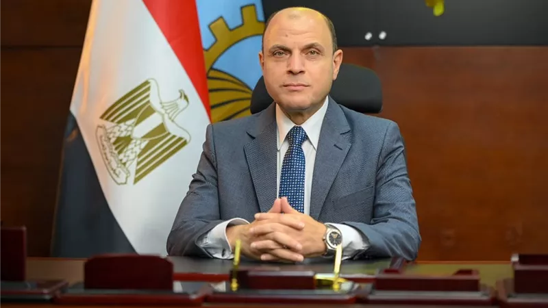 محافظ الغربية يجري حركة تنقلات محدودة لرؤساء الأحياء لتعزيز كفاءة الأداء