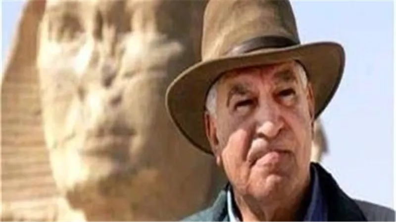زاهي حواس يهنئ المصريين: التأهل إلى دور الـ16 يجسد روح شعب صنع التاريخ 
