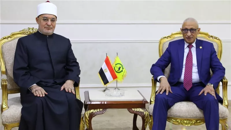 محافظ شمال سيناء يستقبل مفتي الجمهورية لبحث سُبل التعاون المشترك