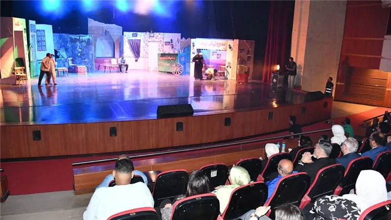بعد أزمة  مسرحية 
