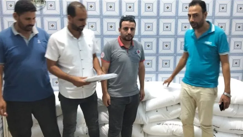 ضبط كميات من الجبنه الموتزاريلا والعصائر مجهولة المصدر بالبحيرة