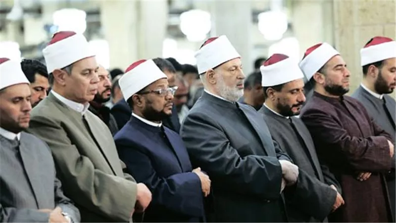 10000 زي أزهري كامل للأئمة توزعها وزارة الأوقاف الأسبوع المقبل