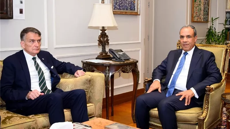 وزير الخارجية يستقبل مفوض الأونروا لبحث  الأوضاع الإنسانية للاجئين الفلسطينيين