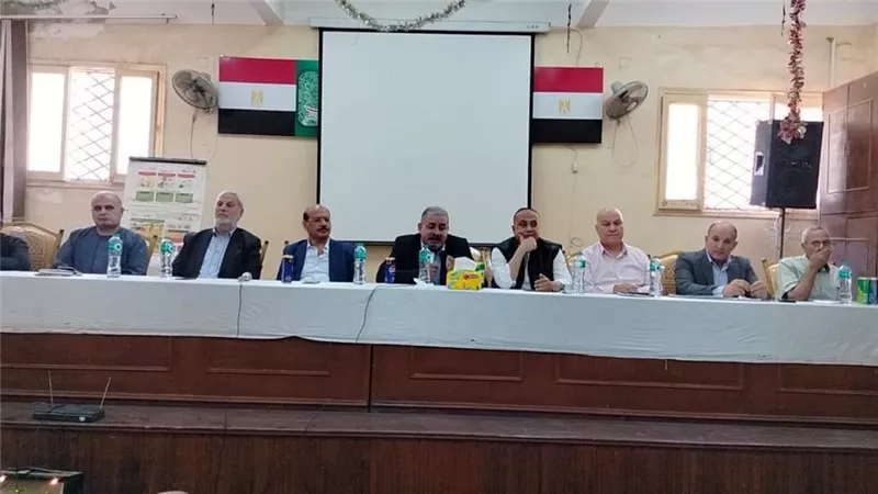 رئيس الإصلاح الزراعي يتابع منظومة العمل والزراعات الصيفية بمحافظة كفر الشيخ