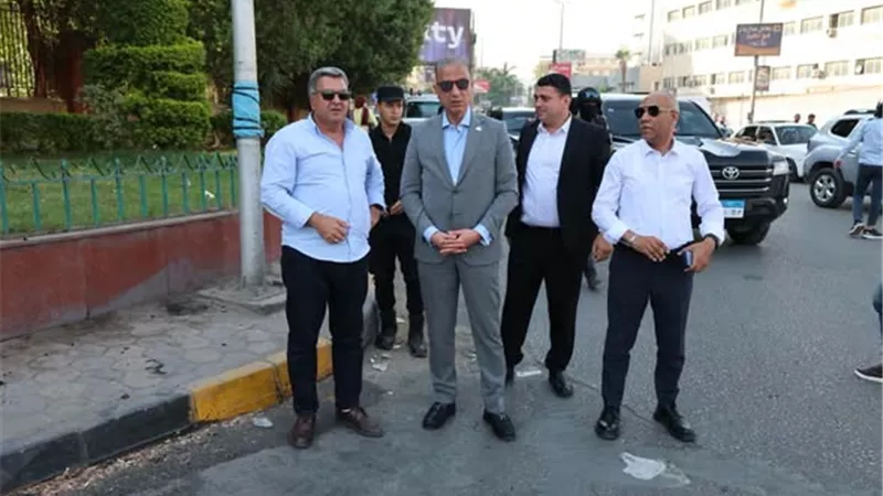محافظ الجيزة يتابع أعمال صيانة ورفع كفاءة مطلع كوبري أكتوبر بحي الدقي