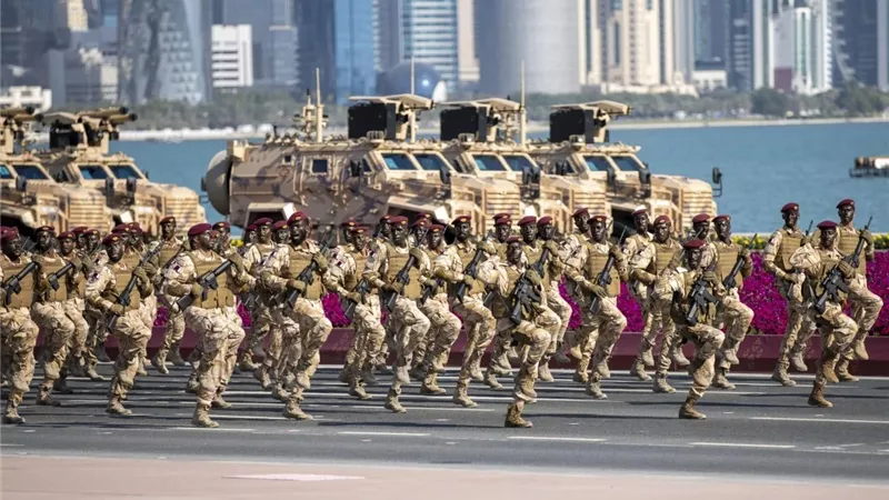 مكافآت تصل لـ7000 ريال.. قطر تفتح باب التجنيد للذكور والإناث