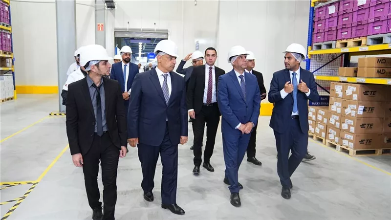 حسن رداد يتفقد مصنع 