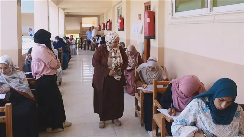 كلية البنات الأزهرية بالفيوم تؤكد توفير بيئة آمنة للطالبات في لجان الامتحانات