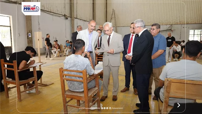 رئيس جامعة المنيا يتفقد لجان الامتحانات ويؤكد: لا تهاون في جودة الأداء والحزم