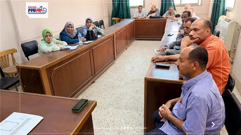التنظيم والإدارة تناقش آليات التوسع في تطبيق نظام البصمة لتحقيق الانضباط