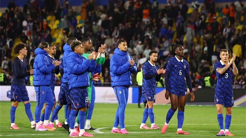 منتخب فرنسا يتأثر بقاعدة الـ10 ثواني الجديدة من فيفا قبل المونديال