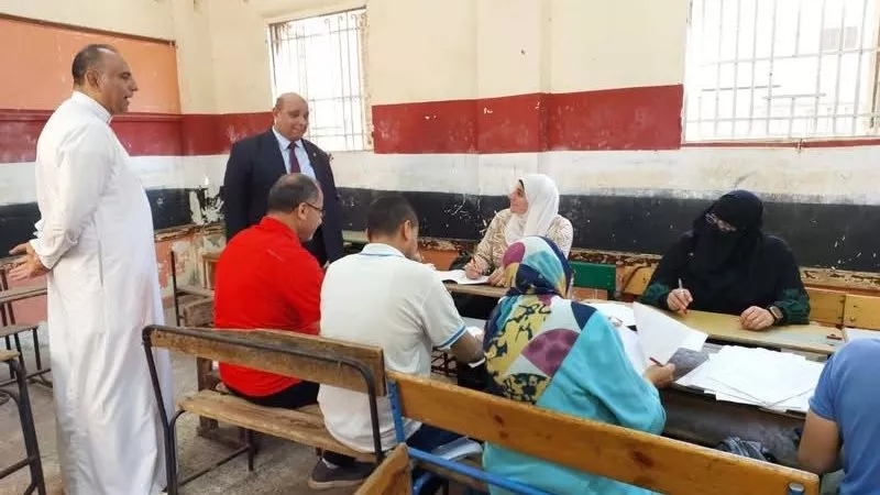 بين حرية الملبس وهيبة الوظيفة.. صور «الجلابية» فى كنترول أوسيم تثير التساؤلات