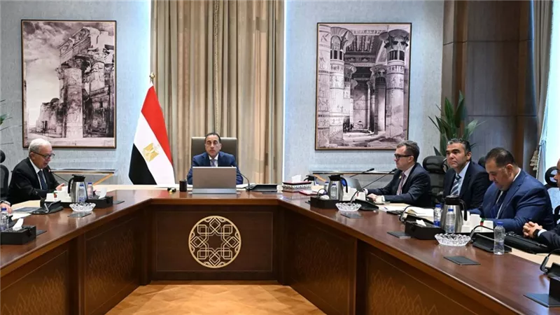لدعم ريادة الأعمال.. رئيس الوزراء يستعرض خطوات إعداد البرنامج التنفيذي الوطني