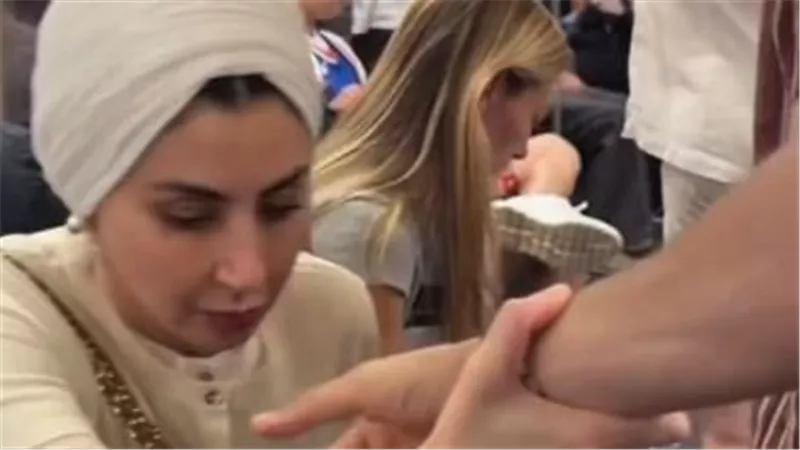 مقطع فيديو لامرأة عربية يثير جدلًا حول تجربة أولى في مترو نيويورك 