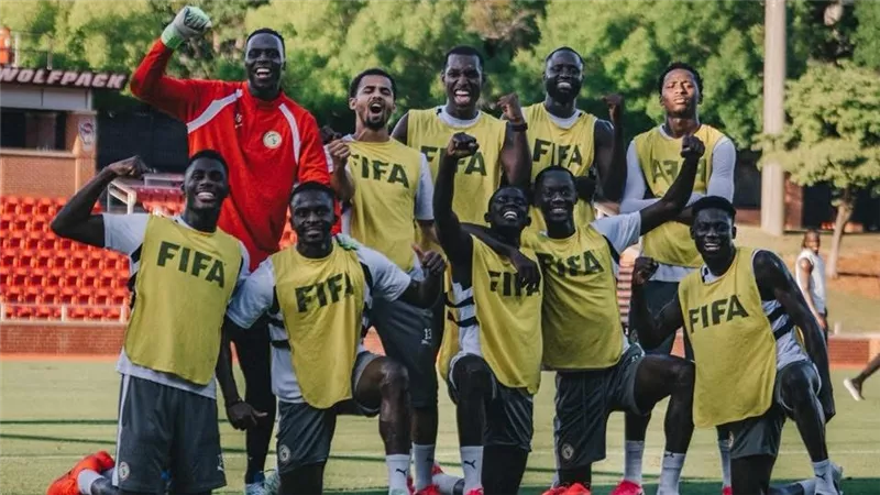 الاتحاد السنغالي يدين لقطات التفتيش الأمريكية لبعثة التيرانجا في المونديال