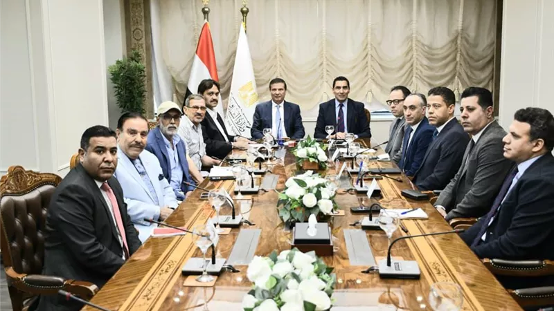 وزيرا الزراعة والرياضة يلتقيان مسؤولي الهيئة العامة لسباق الخيل