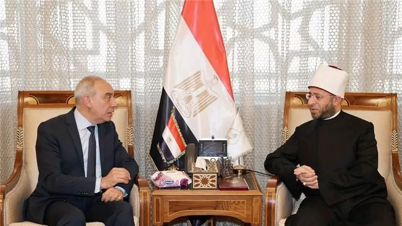 الأوقاف والاستعلامات تبحثان تعزيز التعاون لنشر الفكر المستنير عالميا